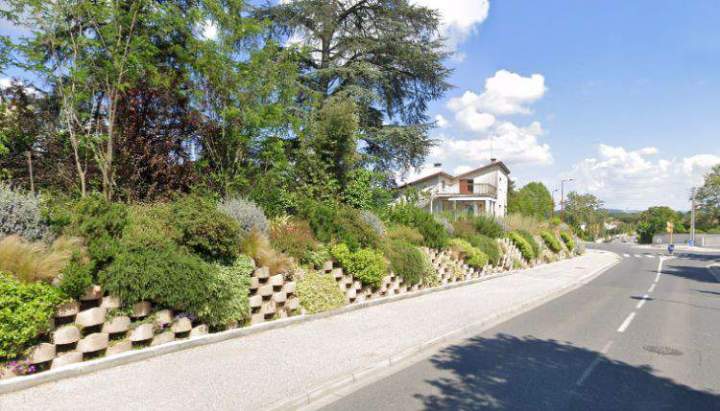 Green retaining wall works internationally