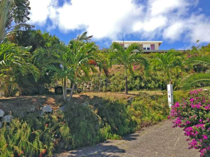 Construction of retaining walls internationally