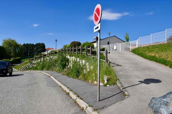 Travaux de Construction de murs de soutènement À l'international
