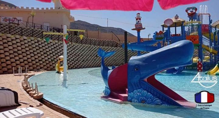 Travaux de Atalus - 3 tailles À l'international