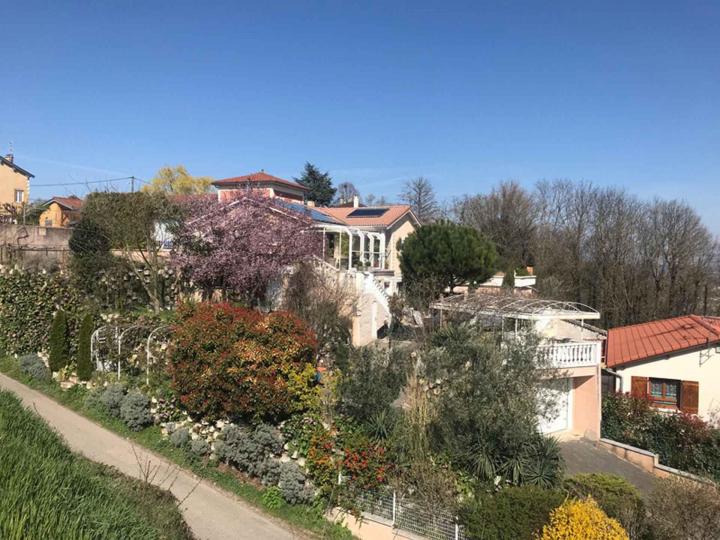 Atalus double pour murs anti-bruit À l'international